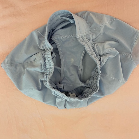 lululemon hotty hot short 2.5” - Picture 4 of 4